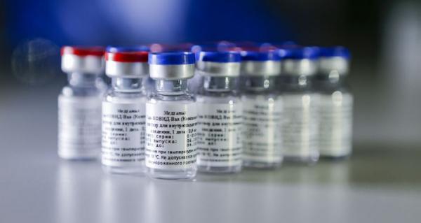چهارمین محموله واکسن اسپوتنیک-وی تحویل سفارت ایران در مسکو شد