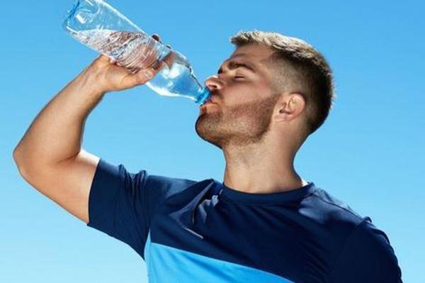 پژوهشگران: هر لیوان آب لوله کشی قبلا به وسیله 10 نفر مصرف شده است