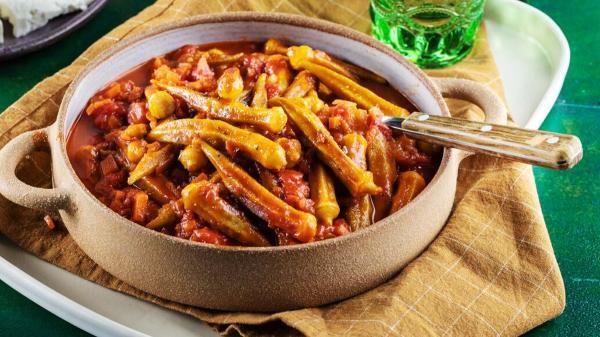 طرز تهیه خورشت بامیه با گوجه، خورشتی مجلسی و محبوب همه طرز تهیه خورشت بامیه با گوجه، خورشتی مجلسی و محبوب همه