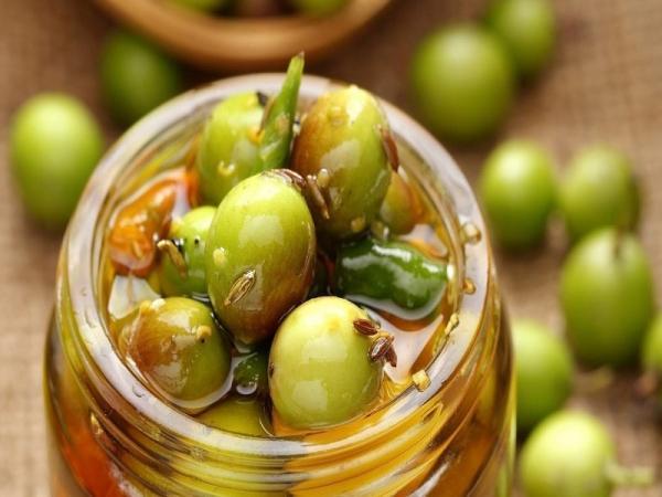 طرز تهیه ترشی گوجه سبز مجلسی بازاری